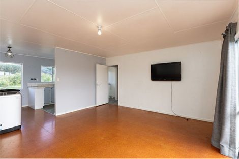 Photo of property in 13 Simcox Street, Otaki Beach, Otaki, 5512