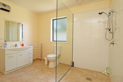 Photo of property in 11 Oakham Street, Hampden, 9410