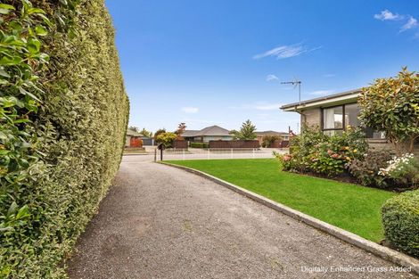 Photo of property in 28 Denise Crescent, Hornby, Christchurch, 8042