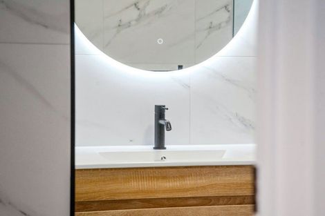 Photo of property in 5 Oopunga Road, Pukekohe, 2120