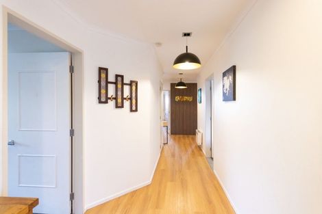 Photo of property in 29 Johnstone Drive, Fitzherbert, Palmerston North, 4410