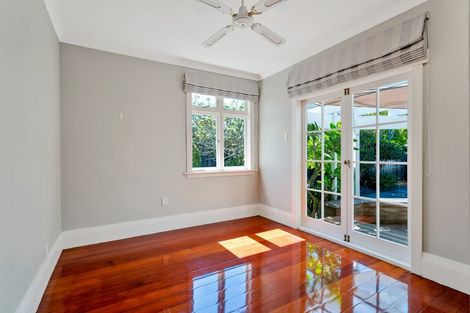 Photo of property in 67 Harbour View Road, Point Chevalier, Auckland, 1022