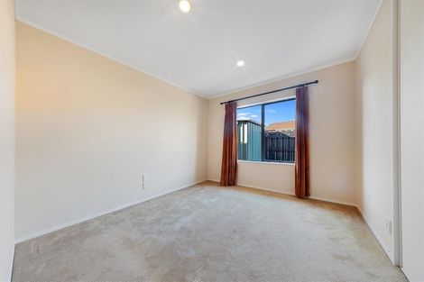 Photo of property in 1 Waylen Place, Burswood, Auckland, 2013
