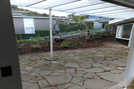 Photo of property in 2 Mamaku Grove, Khandallah, Wellington, 6035