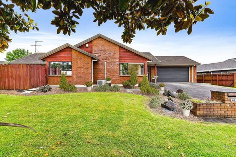 Photo of property in 44 Golfland Drive, Golflands, Auckland, 2013