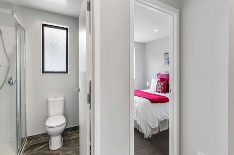 Photo of property in 36 Tokai Place, Glen Eden, Auckland, 0602