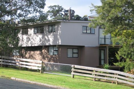 Photo of property in 27 Grand View Road, Leigh, 0985