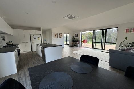 Photo of property in 37 Judd Road, Maungaturoto, 0520