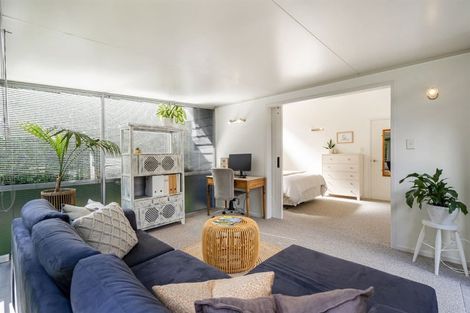 Photo of property in 1/52 Norwood Road, Bayswater, Auckland, 0622