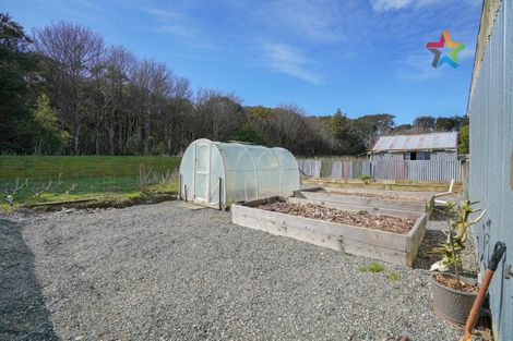 Photo of property in 6 Half Mile Road, Tuatapere, 9620
