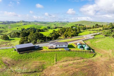 Photo of property in 194 Heatley Road, Whakapirau, Maungaturoto, 0583