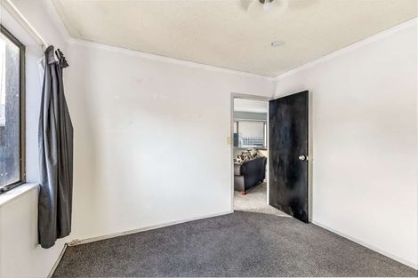 Photo of property in 84 Pioneer Road, Moturoa, New Plymouth, 4310