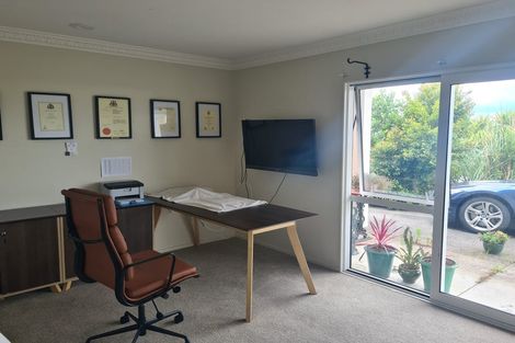 Photo of property in 1/29 Bayview Road, Browns Bay, Auckland, 0630