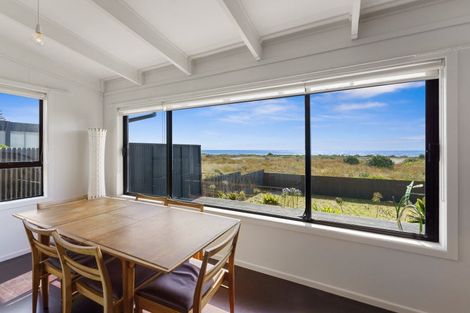 Photo of property in 35 Rodney Avenue, Te Horo Beach, Otaki, 5581