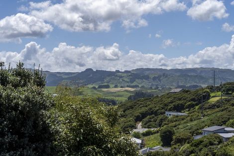 Photo of property in 27 Endeavour Drive, Whitby, Porirua, 5024