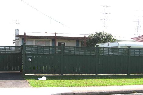 Photo of property in 6 Royal View Road, Te Atatu South, Auckland, 0610