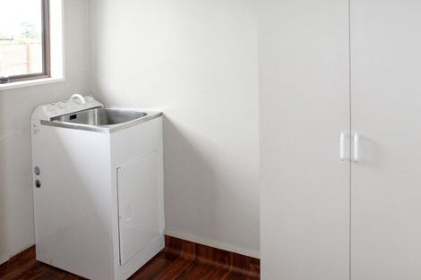 Photo of property in 37 Humphries Place, Awapuni, Palmerston North, 4412