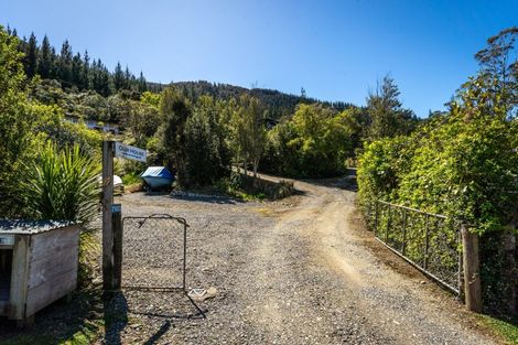 Photo of property in 7102 Kenepuru Road, Raetihi, Picton, 7282