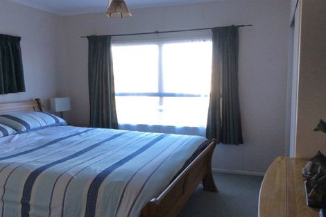 Photo of property in 1001 Whangaparaoa Road, Tindalls Beach, Whangaparaoa, 0930