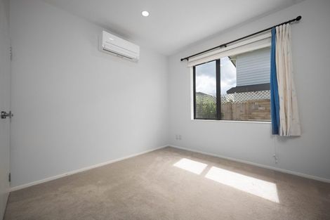 Photo of property in 2 Gemscott Crescent, Huapai, Kumeu, 0810