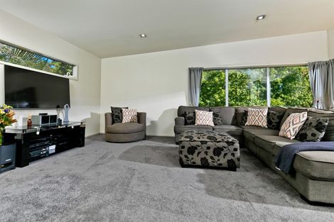 Photo of property in 22 The Close, Greenhithe, Auckland, 0632