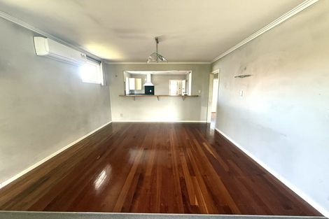 Photo of property in 64 Golf Road, New Lynn, Auckland, 0600