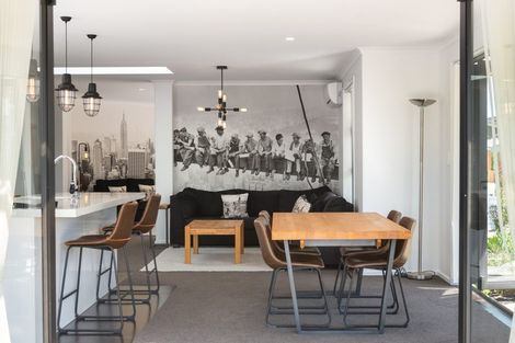 Photo of property in 24 Drabble Crescent, Papamoa Beach, Papamoa, 3118