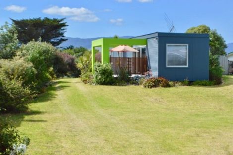 Photo of property in 22 Babbacombe Avenue, Otaki Beach, Otaki, 5512