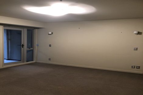 Photo of property in 72 Oriental Parade, Oriental Bay, Wellington, 6011