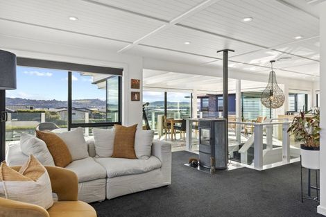 Photo of property in 20 Pukenamu Road, Rainbow Point, Taupo, 3330