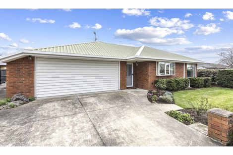 Photo of property in 1/123a Withells Road, Avonhead, Christchurch, 8042