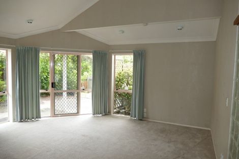 Photo of property in 52 Meadowland Drive, Somerville, Auckland, 2014