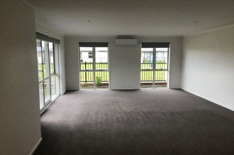 Photo of property in 8 Naeo Close, Papamoa Beach, Papamoa, 3118