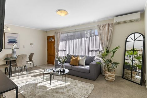 Photo of property in 4/112 Gossamer Drive, Pakuranga Heights, Auckland, 2010