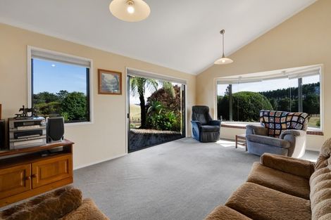 Photo of property in 842 Frankley Road, Hurworth, New Plymouth, 4371
