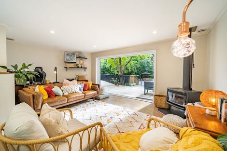 Photo of property in 49 Blue Mountains Road, Pinehaven, Upper Hutt, 5019