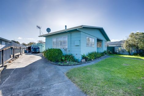 Photo of property in 68 Tait Drive, Greenmeadows, Napier, 4112