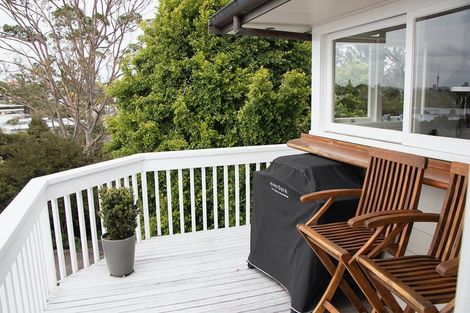 Photo of property in 58 Fowler Street, Northcote, Auckland, 0627