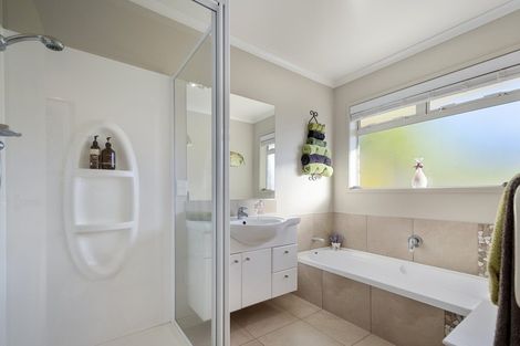 Photo of property in 20 Falcon Drive, Welcome Bay, Tauranga, 3112