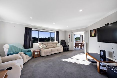 Photo of property in 90 Ridgewood Drive, Ridgewood, New Plymouth, 4371