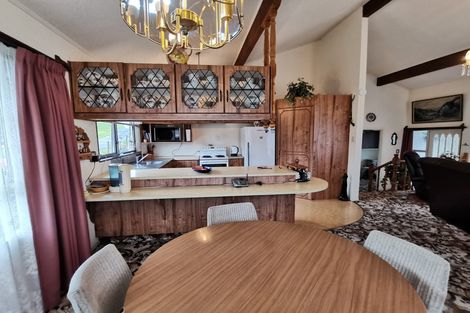 Photo of property in 15 Bickerstaffe Road, Maungaturoto, 0520