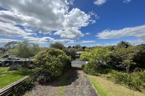 Photo of property in 16 Bayside Avenue, Te Atatu Peninsula, Auckland, 0610