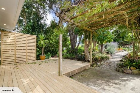 Photo of property in 10 Rautawhiri Road, Helensville, 0800