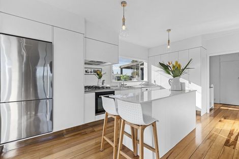 Photo of property in 49 Queens Road, Glen Avon, New Plymouth, 4312