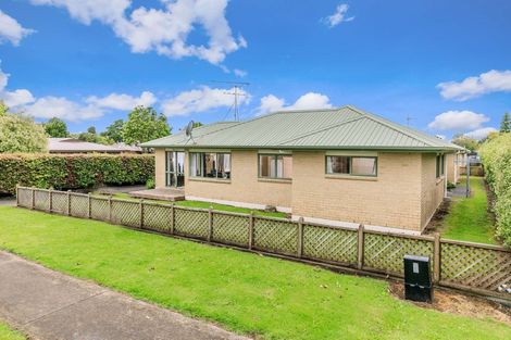 Photo of property in 23 George Crescent, Buckland, Pukekohe, 2677