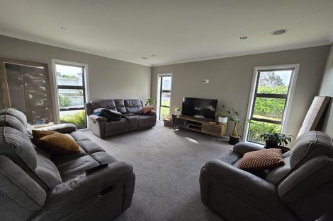 Photo of property in 116 Endeavour Drive, Whitby, Porirua, 5024