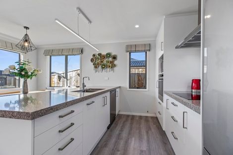 Photo of property in 184 Te Okuroa Drive, Papamoa, 3118