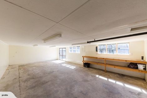 Photo of property in 10 Mokau Place, Terrace End, Palmerston North, 4410