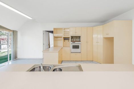 Photo of property in 12 Eversleigh Street, St Albans, Christchurch, 8014