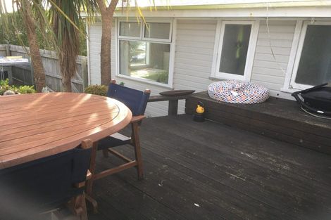 Photo of property in 39 Hiwi Crescent, Titahi Bay, Porirua, 5022